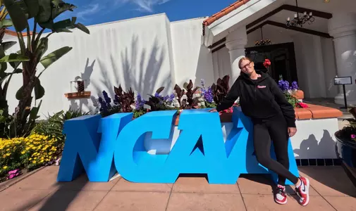 Moa Svedenskiold, NCAA Championships, Sign