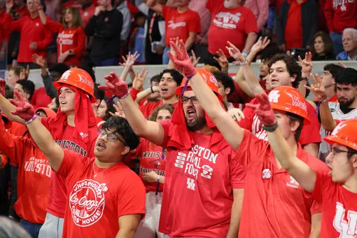 Fans, Students, Coog Sign