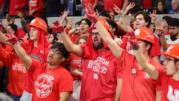 Fans, Students, Coog Sign