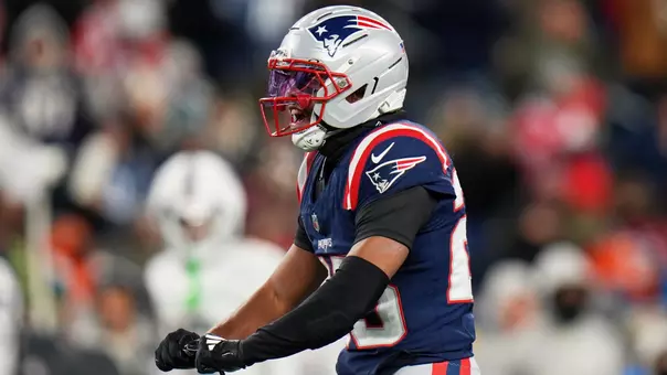 Jan 4, 2026; Foxborough, Massachusetts, USA; New England Patriots cornerback Marcus Jones (25) reacts against the Miami Dolphins during the second half at Gillette Stadium. Mandatory Credit: David Butler II-Imagn Images