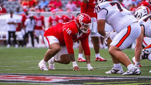 Khalil Laufau in his stance before a snap