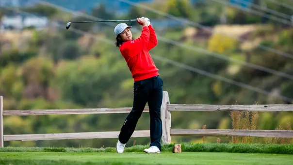 Chi Chun Chen watches his drive