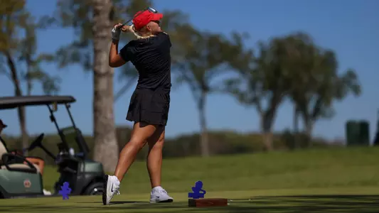 Emilia Väistö hits her tee shot