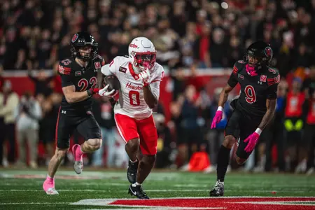 Houston Stays in Top 20 in AP Poll, Coaches Poll Image