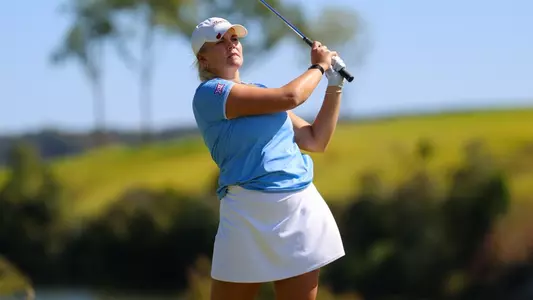 Emilia Väisto watches her tee shot