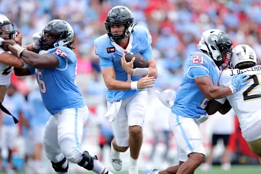 Conner Weigman making a play