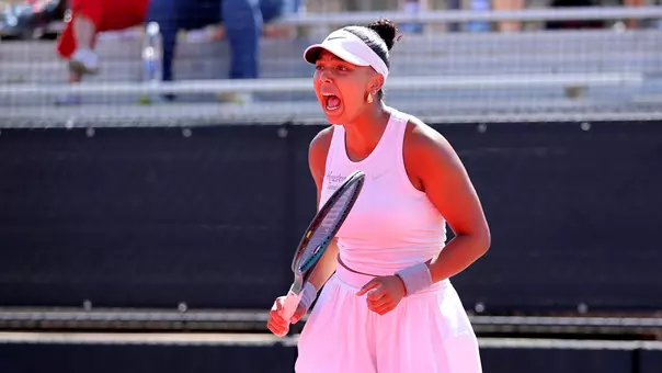 Chems Doha Zeghlouli celebrates