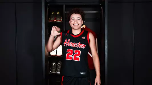 Janiyah Williams popping jersey