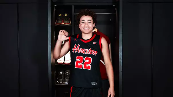 Janiyah Williams popping jersey