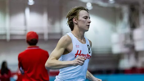 Zac Miller running with arm up