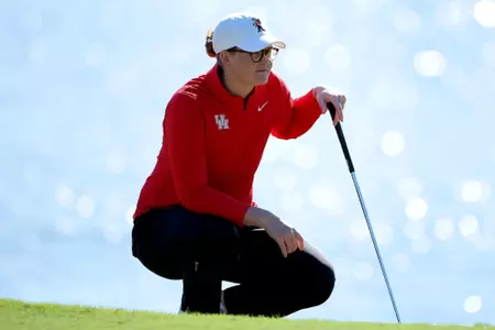 Moa Svedenskiold checks out her putt on on the green