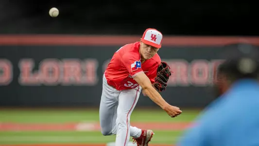 Caden Cooper pitching