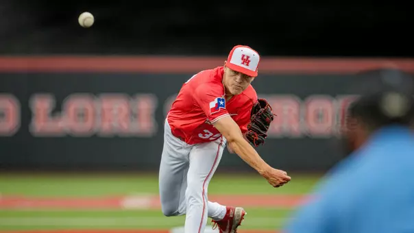 Caden Cooper pitching