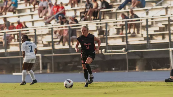 Skylar Miller jogging vs Rice