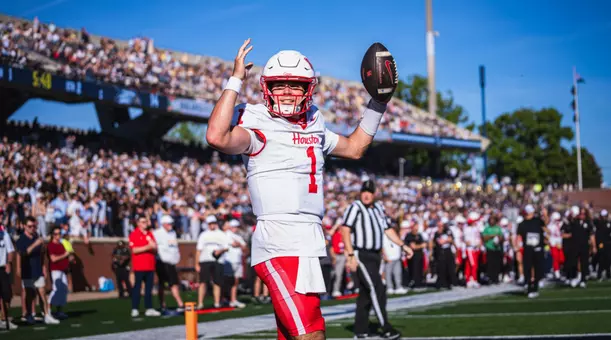Conner Weigman signals touchdown in road win at Georgia Southern