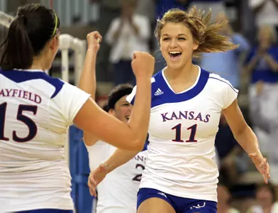 Jayhawks Go Undefeated in Bluejay Invite, Garlington Named MVP Image