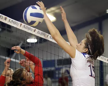 Kansas Sweeps Tourney Host to Win the Georgia Bulldog Invitational, 3-0 Image