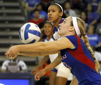 No. 17 Kansas Fights, Falls at No. 22 Iowa State, 3-1 Image