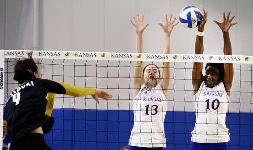 Kansas Volleyball Falls In Border Showdown Image