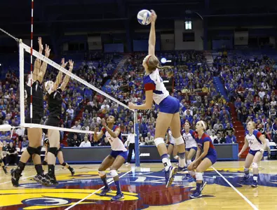 NCAA Tournament: Kansas Advances, Downs Cleveland State, 3-1 Image