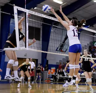Mayfield's 21 Kills Lead KU Volleyball to Sweep at Colorado Image