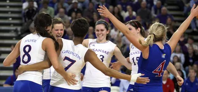 Jayhawks Defeat Kansas State 3-0 to Sweep Volleyball Series Image