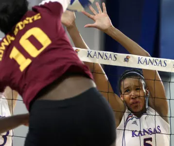 No. 8 Iowa State Hands Jayhawks 3-0 Loss Image