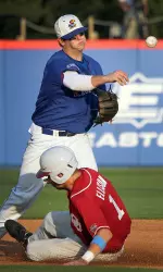 No. 14 Oklahoma Rallies Past Kansas, 8-7 Image