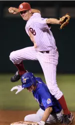 Sooners' Ninth Inning Rally Downs KU, 3-2 Image