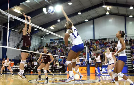 Volleyball Battles Back From Two-Set Deficit, Falls 3-2 Image