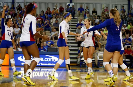 Kansas Welcomes Neighbor UMKC on Tuesday Image