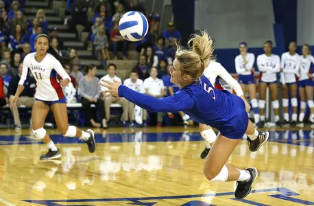 No. 10 Kansas Sweeps TCU, 3-0 Image