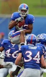 No. 25 Oklahoma Downs No. 24 Kansas, 35-13 Image