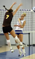 Volleyball Tabs Thrilling Five Game Victory Over Wyoming Image