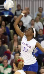 Volleyball Snaps Conference Losing Streak With Victory Over Missouri Image