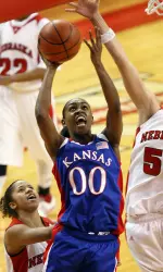 Jayhawks fall to #18 Kansas State in Sunflower Showdown Image