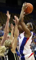 McCray Extends Scoring Streak as Jayhawk Women's Basketball Falls at Missouri, 74-60 Image
