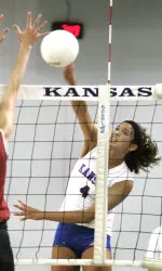 Jayhawks Defeat Alumni in Scrimmage Image