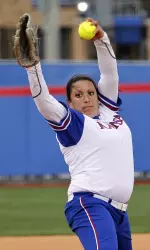 Jayhawk Softball Splits Twinbill at UMKC Image