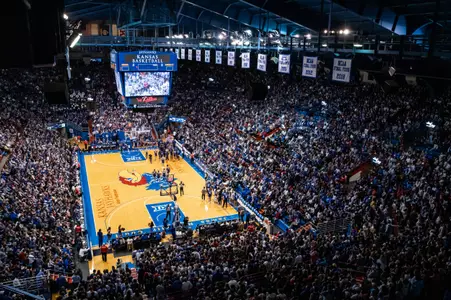 Men’s Hoops Earns 2021-22 NABC Team Academic Excellence Award, 10 Jayhawks Named to NABC Honors Court Image