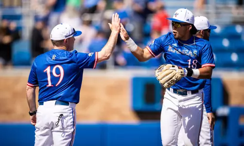 English’s Go-Ahead Homer Helps Kansas Sweep Baylor Image
