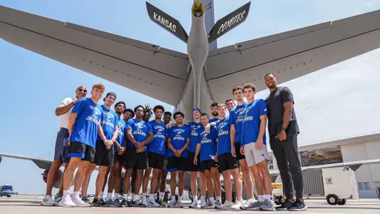 Men’s Hoops Participate in Military Leadership Retreat with the 190th Air Re-Fueling Wing Image