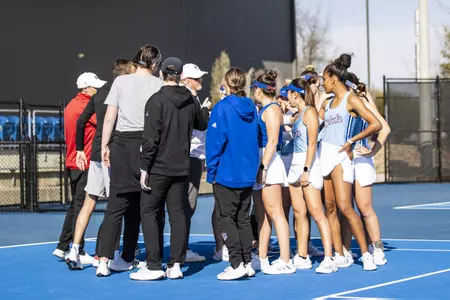 Kansas Completes Big 12 Road Play with 6-1 Win Over Cincinnati Image