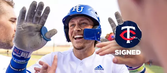 Elvis Signs Contract with Minnesota Twins Image