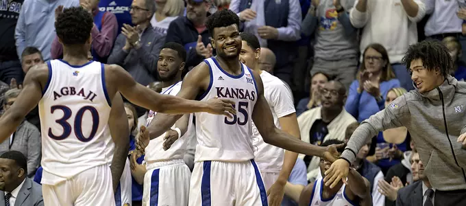 No. 3 Kansas Wins Battle with No. 16/17 West Virginia, 60-53 Image