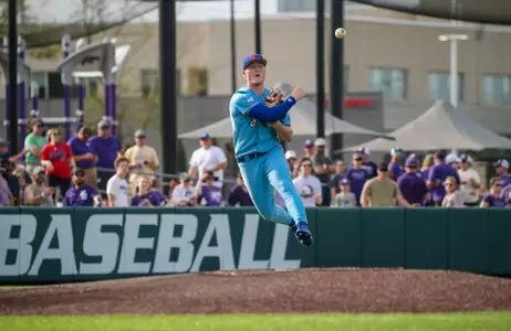 Kansas State Edges KU 5-2 on Saturday Image
