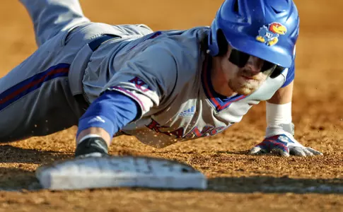 Jayhawks’ rally falls short at Oklahoma Image