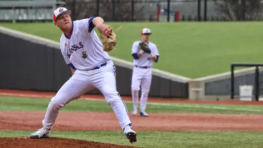 KU's Goldsberry slams door against Huskies Image