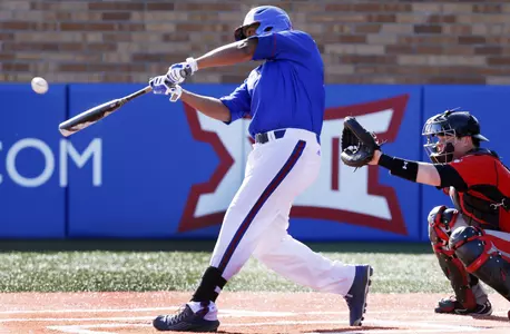 Big Bookend Innings Lift Jayhawks Over Mountaineers, 9-5 Image
