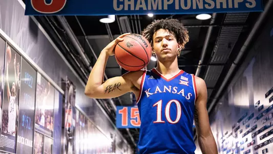 Jalen Wilson signs with Kansas Image